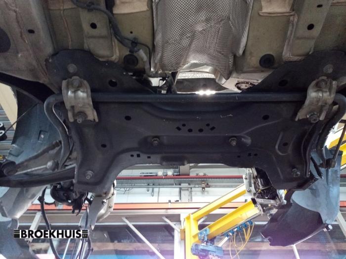 Used Subframe Peugeot Partner (GC/GF/GG/GJ/GK) 1.6 BlueHDI 75 Price € 151,25 Inclusive VAT offered by Autobedrijf Broekhuis B.V.