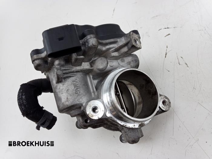 Throttle body Volkswagen Passat Variant 2.0 TDI 16V 150 04L128063AA
