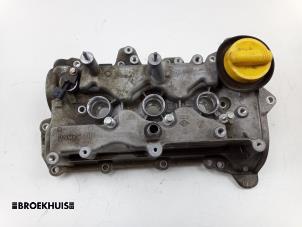 Used Rocker cover Renault Clio IV Estate/Grandtour (7R) 0.9 Energy TCE 90 12V Price € 50,00 Margin scheme offered by Autobedrijf Broekhuis B.V.