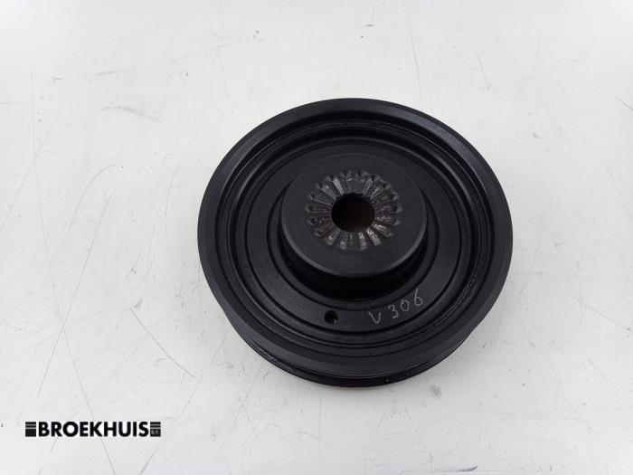Crankshaft pulley from a Volkswagen Polo V (6R) 1.2 TSI 16V BlueMotion Technology 2016