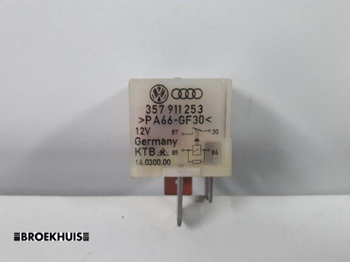 Relay from a Volkswagen Golf 2004