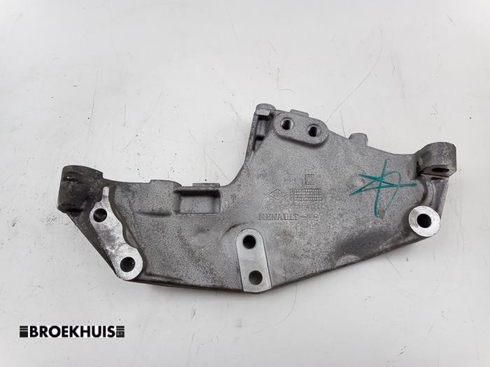 Used Engine mount Renault Trafic New (FL) 2.0 dCi 16V 115 Price € 30,25 Inclusive VAT offered by Autobedrijf Broekhuis B.V.