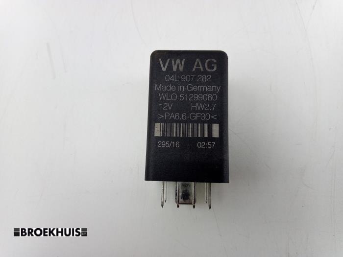 Glow plug relay Audi A3 Sportback 1.6 TDI Ultra 16V 04L907282