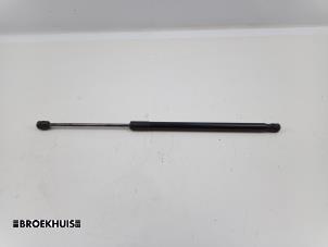 Used Rear gas strut, right Ford Focus 3 Wagon 1.0 Ti-VCT EcoBoost 12V 140 Price € 20,00 Margin scheme offered by Autobedrijf Broekhuis B.V.