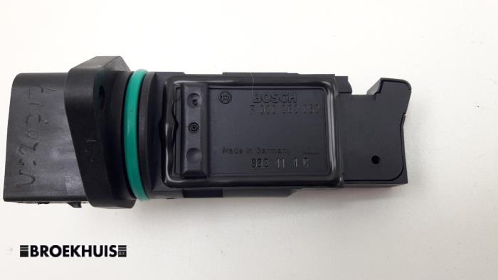 Air mass meter from a BMW 1 serie (E87/87N) 116i 2.0 16V 2010
