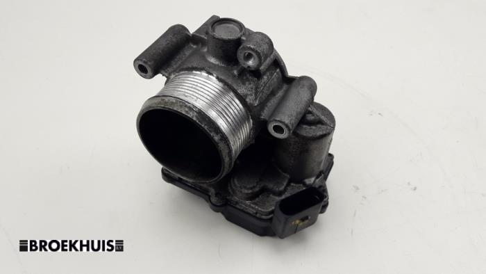 Usagé Boîtier accélérateur Audi A6 Avant (C7) 2.0 TDI 16V Prix € 25,00 Règlement à la marge proposé par Autobedrijf Broekhuis B.V.