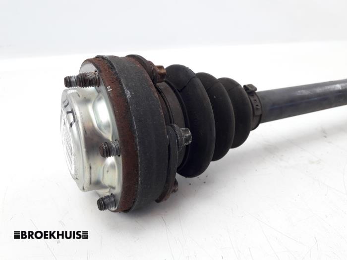 Drive shaft, rear right from a BMW 1 serie (E87/87N) 116i 2.0 16V 2010
