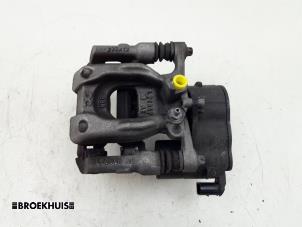 Used Rear brake calliper, right Mercedes A (177.0) 2.0 A-250 Turbo 16V Price € 100,00 Margin scheme offered by Autobedrijf Broekhuis B.V.