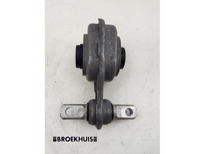 Usagé Support moteur Mercedes A (177.0) 2.0 A-250 Turbo 16V Prix € 50,00 Règlement à la marge proposé par Autobedrijf Broekhuis B.V.
