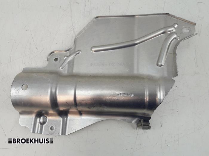 Begagnade Värmesköld Mercedes A (177.0) 2.0 A-250 Turbo 16V Pris € 25,00 Marginaltabell erbjuds av Autobedrijf Broekhuis B.V.