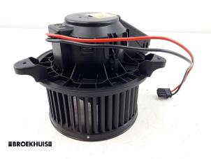 Used Heating and ventilation fan motor Mercedes A (177.0) 2.0 A-250 Turbo 16V Price € 80,00 Margin scheme offered by Autobedrijf Broekhuis B.V.