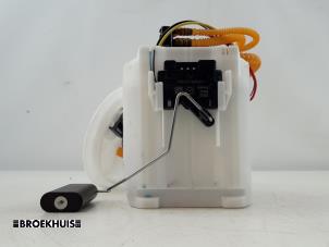 Used Electric fuel pump Mercedes A (177.0) 2.0 A-250 Turbo 16V Price € 80,00 Margin scheme offered by Autobedrijf Broekhuis B.V.