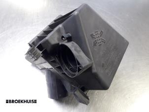 Używane Obudowa filtra powietrza Volkswagen Polo IV (9N1/2/3) 1.4 TDI 70 Cena € 15,00 Procedura marży oferowane przez Autobedrijf Broekhuis B.V.
