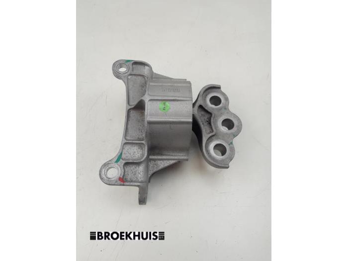 Used Engine mount MG ZS EV Price € 35,00 Margin scheme offered by Autobedrijf Broekhuis B.V.