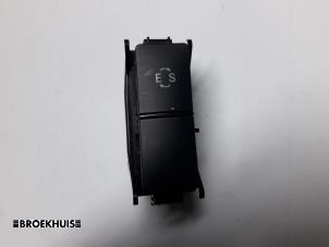 Used Position switch automatic gearbox Mercedes E (W212) E-200 CDI 16V BlueEfficiency,BlueTEC Price € 15,00 Margin scheme offered by Autobedrijf Broekhuis B.V.