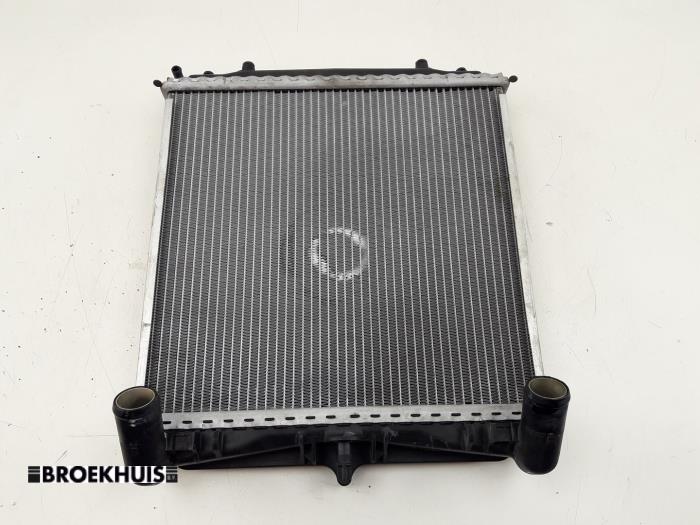 Usagé Radiateur Porsche Boxster (986) 3.2 S 24V Prix € 100,00 Règlement à la marge proposé par Autobedrijf Broekhuis B.V.