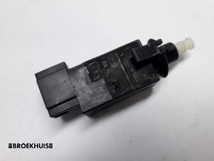 Used Brake light switch Mercedes E (W211) 3.2 E-320 CDI 24V Price € 10,00 Margin scheme offered by Autobedrijf Broekhuis B.V.