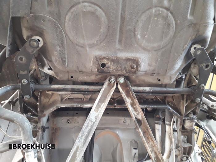 Usados Subchasis Porsche Boxster (986) 3.2 S 24V Precio € 100,00 Norma de margen ofrecido por Autobedrijf Broekhuis B.V.