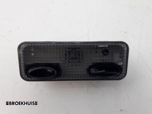 Usagé Eclairage intérieur avant Porsche Boxster (986) 3.2 S 24V Prix € 35,00 Règlement à la marge proposé par Autobedrijf Broekhuis B.V.