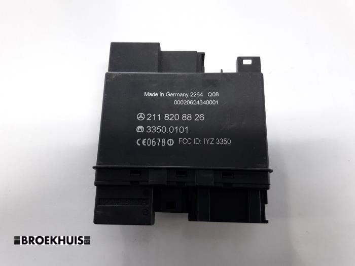 Używane Keyless Entry-Antena Mercedes E (W211) 5.0 E-500 V8 24V Cena € 20,00 Procedura marży oferowane przez Autobedrijf Broekhuis B.V.