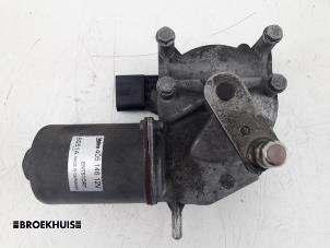 Used Front wiper motor Mercedes Sprinter 5t (906.15/906.25) 513 CDI 16V Price € 60,50 Inclusive VAT offered by Autobedrijf Broekhuis B.V.