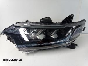 Used Headlight, left Mitsubishi Outlander (GF/GG) 2.0 16V 4x2 Price on request offered by Autobedrijf Broekhuis B.V.