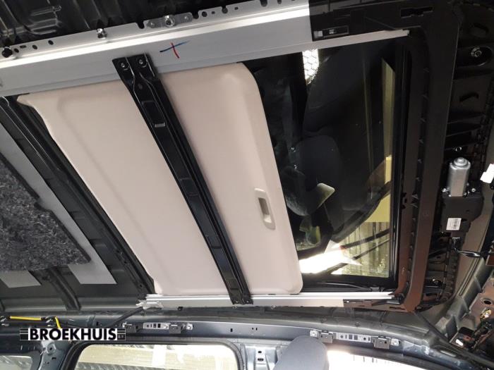 Sliding roof from a Mitsubishi Outlander (GF/GG) 2.0 16V 4x2 2020
