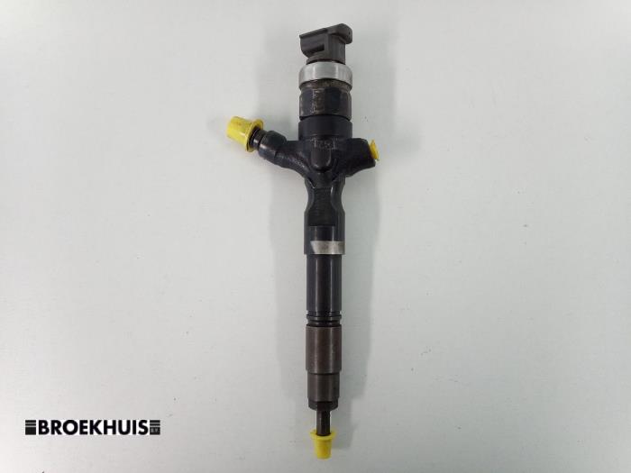 Usagé Injecteurs Toyota Land Cruiser (J12) 3.0 D-4D 16V Prix € 125,00 Règlement à la marge proposé par Autobedrijf Broekhuis B.V.