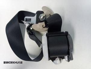 Used Rear seatbelt, left Mitsubishi Outlander (GF/GG) 2.0 16V 4x2 Price € 50,00 Margin scheme offered by Autobedrijf Broekhuis B.V.
