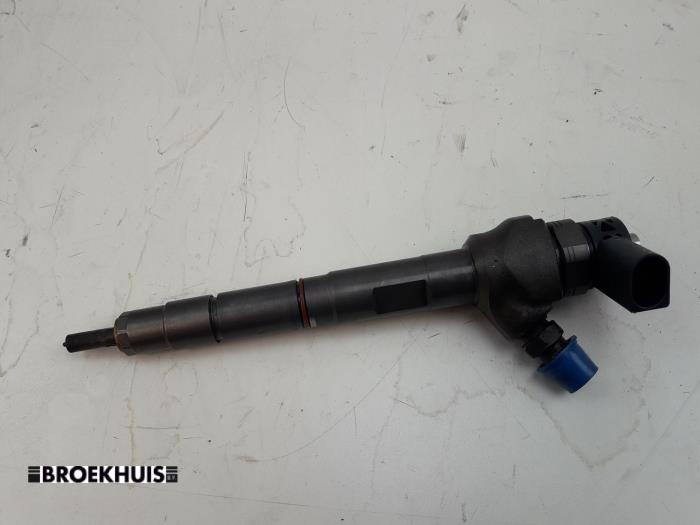 Usagé Injecteurs Skoda Octavia Combi (5EAC) 1.6 TDI GreenTec 16V Prix € 80,00 Règlement à la marge proposé par Autobedrijf Broekhuis B.V.