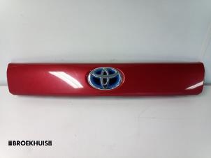Used Tailgate handle Toyota Prius Plus (ZVW4) 1.8 16V Price € 50,00 Margin scheme offered by Autobedrijf Broekhuis B.V.