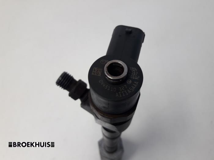 Injector (diesel) from a Opel Insignia Sports Tourer 2.0 CDTI 16V 110 Ecotec 2009