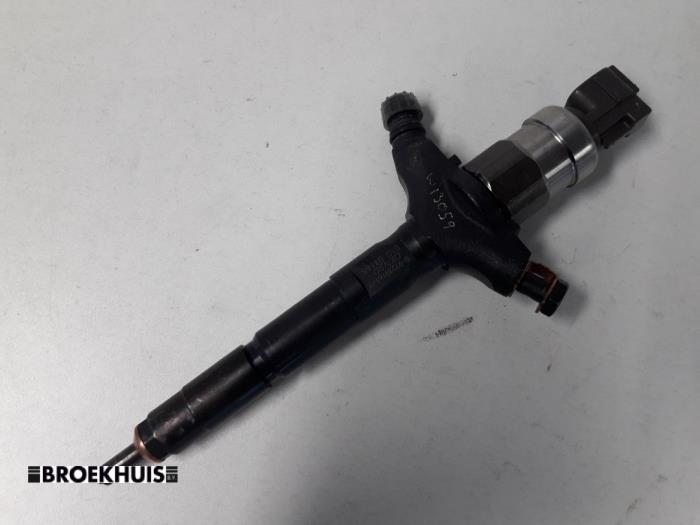 Usagé Injecteurs Renault Espace (JK) 3.0 dCi V6 24V Grand Espace Prix € 40,00 Règlement à la marge proposé par Autobedrijf Broekhuis B.V.