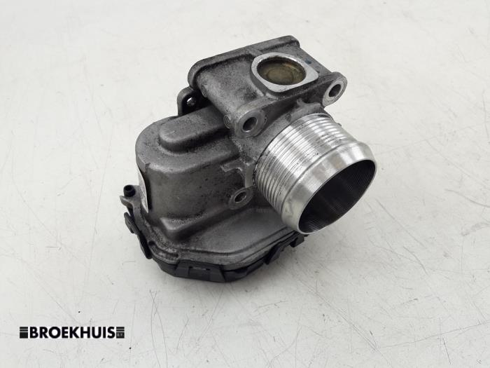 Gebrauchte Drosselklappengehäuse Peugeot 5008 II (M4/MC/MJ/MR) 1.6 BlueHDi 120 Preis € 50,00 Margenregelung angeboten von Autobedrijf Broekhuis B.V.