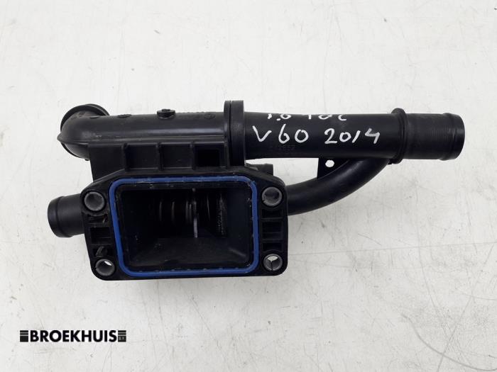 Boîtier thermostat d'un Volvo V60 I (FW/GW) 1.6 DRIVe 2014