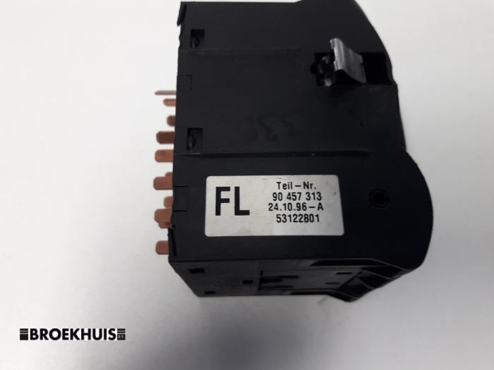 Light switch from a Opel Omega B (25/26/27) 2.0 DTi 16V 1999