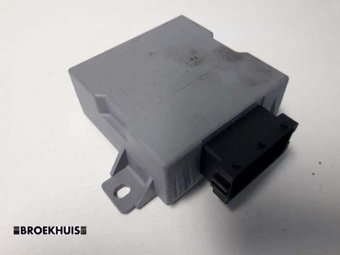 Begagnade Regnsensor Mercedes A (W168) 2.1 A-210 Evolution Pris € 15,00 Marginaltabell erbjuds av Autobedrijf Broekhuis B.V.