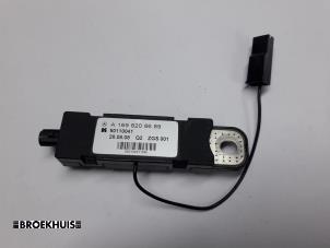Used Antenna Amplifier Mercedes B (W245,242) 2.0 B-180 CDI 16V Price on request offered by Autobedrijf Broekhuis B.V.