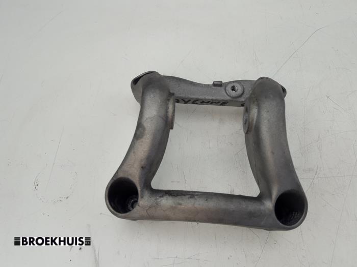 Used Engine mount Porsche Cayenne (9PA) 4.5 S V8 32V Price € 40,00 Margin scheme offered by Autobedrijf Broekhuis B.V.