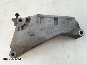 Usados Soporte de motor Volkswagen Transporter T5 2.0 TDI DRF Precio € 18,15 IVA incluido ofrecido por Autobedrijf Broekhuis B.V.