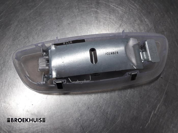 Oswietlenie wewnetrzne tyl z Mercedes-Benz C Sportcoupé (C203) 2.3 C-230K 16V 2001