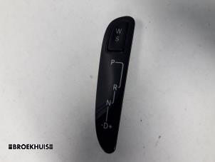 Używane Przelacznik pozycji automatycznej skrzyni biegów Mercedes C Combi (S203) 2.2 C-220 CDI 16V Cena € 15,00 Procedura marży oferowane przez Autobedrijf Broekhuis B.V.