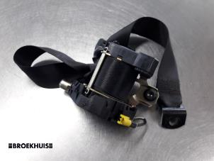 Used Rear seatbelt tensioner, left Mercedes ML I (163) 270 2.7 CDI 20V Price € 25,00 Margin scheme offered by Autobedrijf Broekhuis B.V.