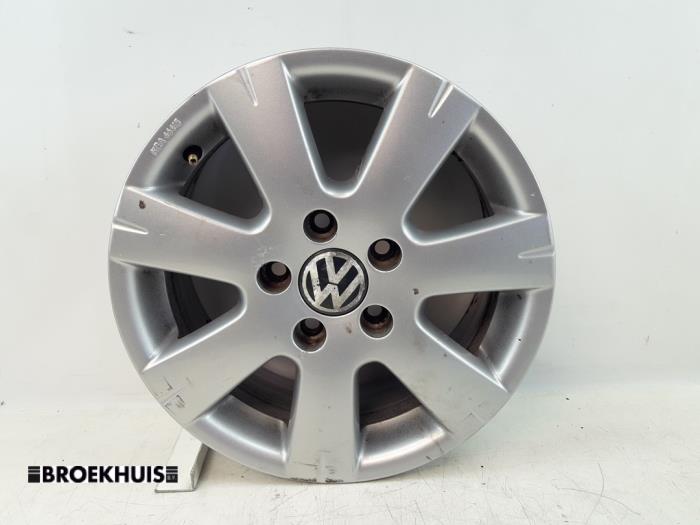 Używane Obrecz Volkswagen Golf Plus (5M1/1KP) 1.6 FSI 16V Cena € 30,00 Procedura marży oferowane przez Autobedrijf Broekhuis B.V.