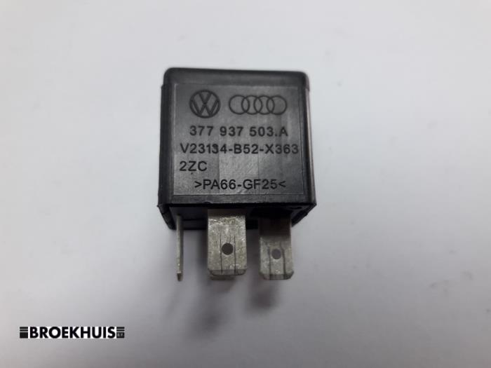 Begagnade Relä Volkswagen Fox (5Z) 1.2 Pris € 5,00 Marginaltabell erbjuds av Autobedrijf Broekhuis B.V.
