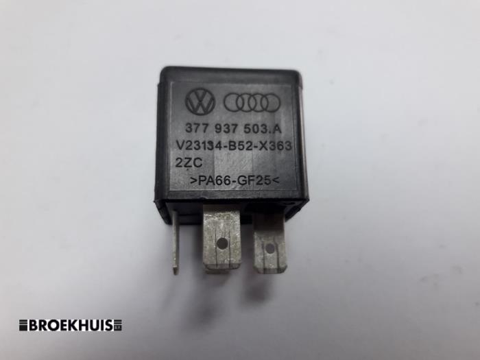 Begagnade Relä Volkswagen Fox (5Z) 1.2 Pris € 5,00 Marginaltabell erbjuds av Autobedrijf Broekhuis B.V.