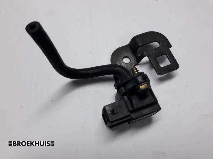 Begagnade MAP-sensor (insugsrör) Mercedes C Combi (S202) 2.4 C240T V6 18V Pris € 20,00 Marginaltabell erbjuds av Autobedrijf Broekhuis B.V.