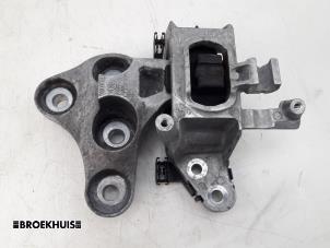 Used Gearbox mount Opel Astra K 1.6 CDTI 136 16V Price € 45,00 Margin scheme offered by Autobedrijf Broekhuis B.V.