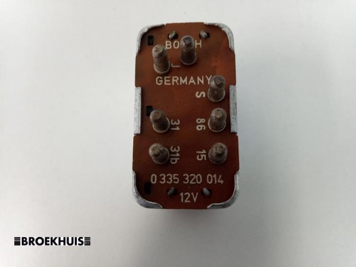 Używane Przekaznik Mercedes 190E/D Cena € 15,00 Procedura marży oferowane przez Autobedrijf Broekhuis B.V.
