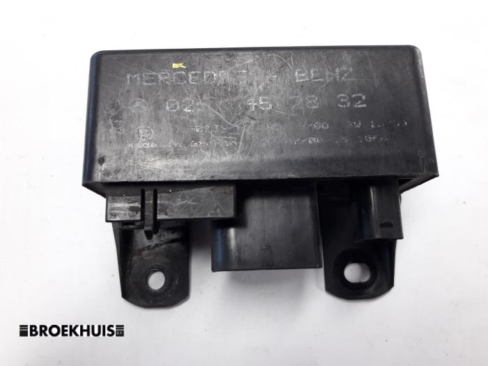 Glow plug relay Mercedes Vito 2.2 CDI 108 16V 0255452832